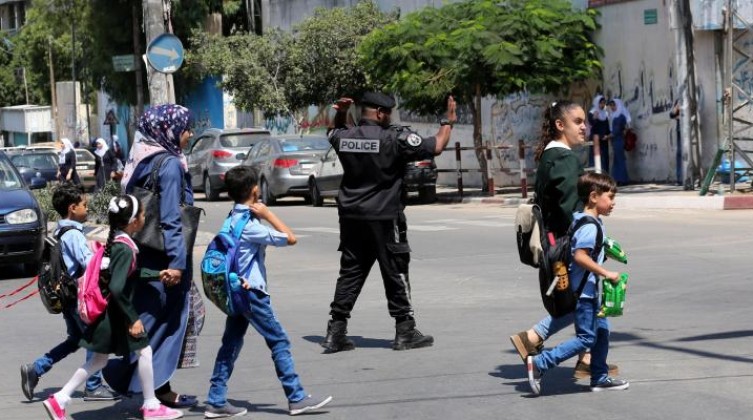 "شرطة المرور بغزة" تعلن عن تطبيق خطتها للمدارس
