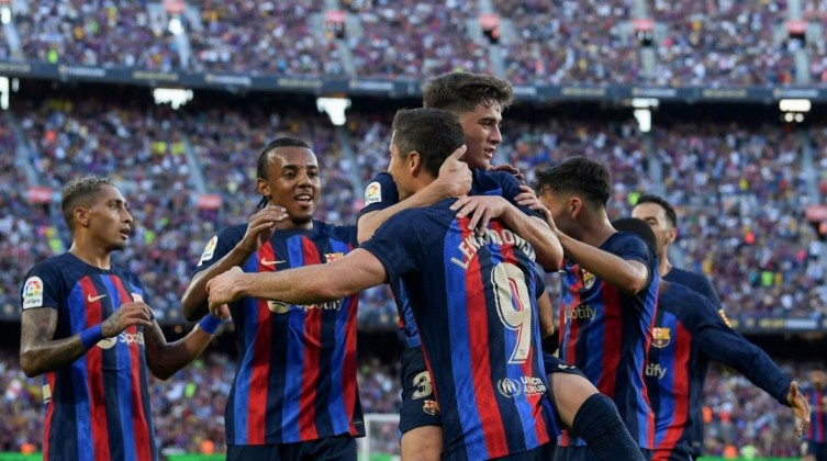 ليفاندوفسكي يقود برشلونة لإكتساح بلد الوليد في الدوري الإسباني