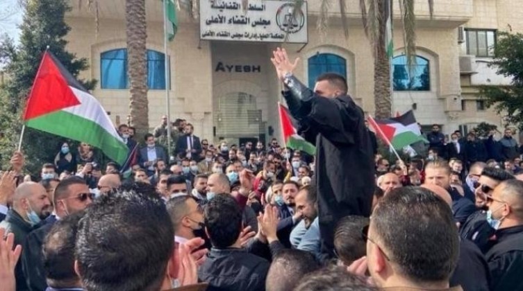 نقابة المحامين الفلسطينيين: تعليق العمل أمام كافة المحاكم في الضفة غداً