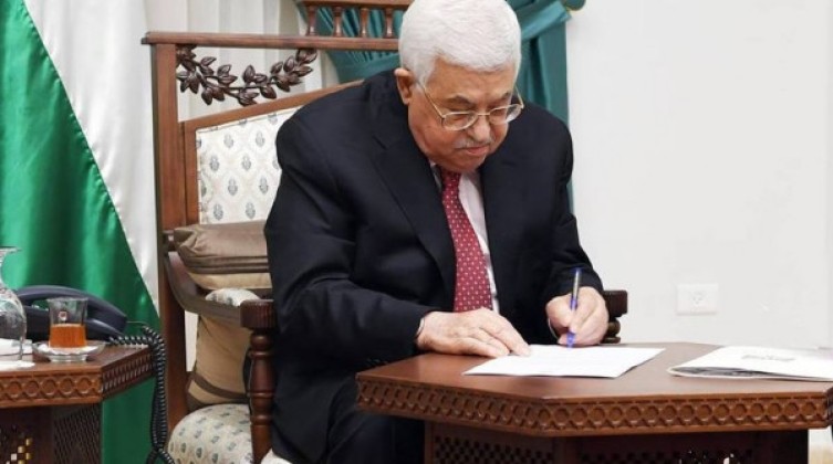 الرئيس يصدر مرسوما رئاسيا  لإلغاء القرارات التي اعترضت عليها نقابة المحاميين