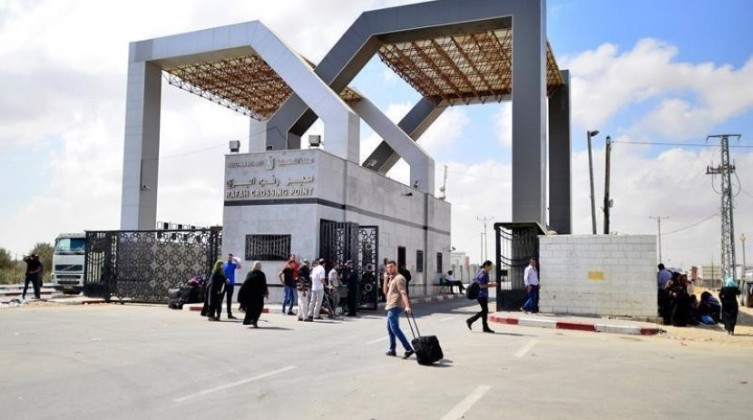 ملحق// داخلية غزة تعلن كشف "التنسيقات المصرية" عبر معبر رفح
