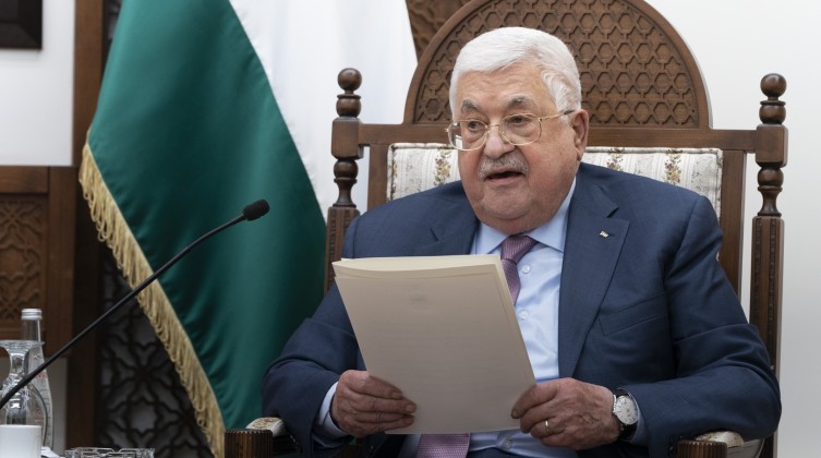الرئيس عباس يمدّد حالة الطوارئ (30 يوماً) إضافيا