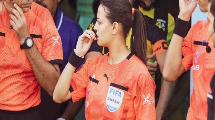 "حكمة ساحة" تدير مباراة سموحة وفاركو اليوم