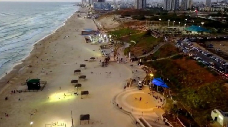 الاحتلال يعلن عن إغلاق شواطئ "ريشون لتسيون وعسقلان وأسدود وبلماخيم وزكيم