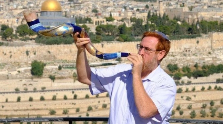القدس المحتلة: المتطرف "غليك" يقتحم مقبرة باب الرحمة