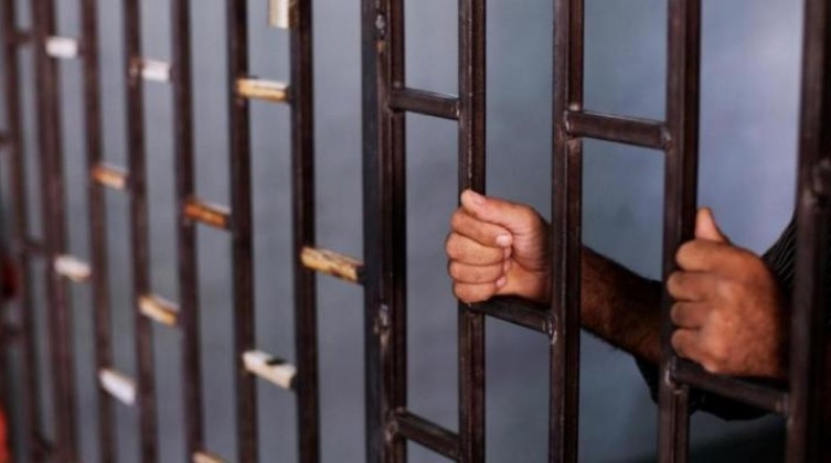 الأسرى في "رامون" يغلقون كافة أقسام السجن