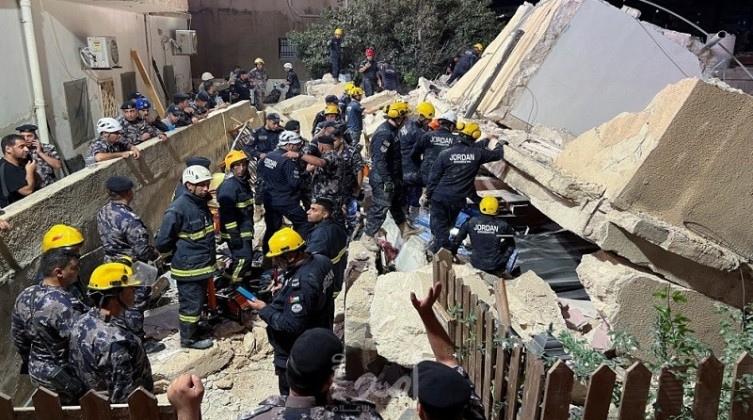 ارتفاع حصيلة المبنى المنهار في عمّان إلى 10 أشخاص