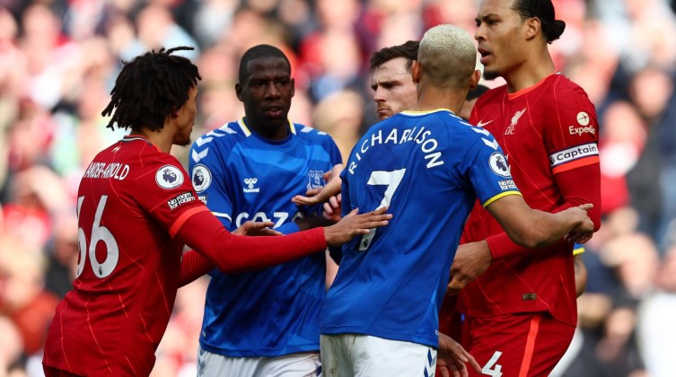 التشكيل المتوقع لمباراة ليفربول وإيفرتون بالدوري الإنجليزي