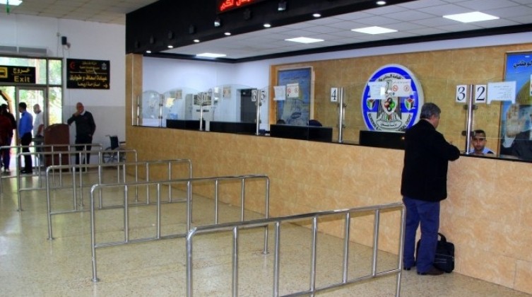 السفير الأمريكي: معبر الكرامة سيعمل 24 ساعة لفترة تجريبية في هذا الموعد