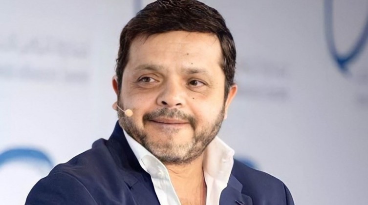 محمد هنيدي يتنبى مبادرة لإنقاذ حياة طفلة تعانى من مرض نادر