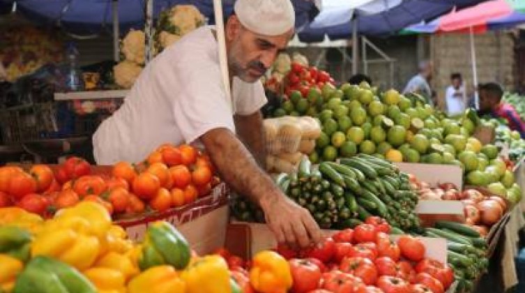 قائمة أسعار الخضراوات والدواجن في أسواق قطاع غزة اليوم