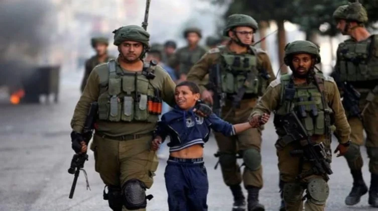 القدس المحتلة: الاحتلال يعتقل طفلاً من سلوان
