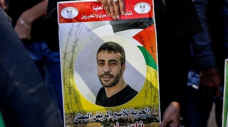 نادي الأسير: المعتقل المريض ناصر أبو حميد "يحتضر"