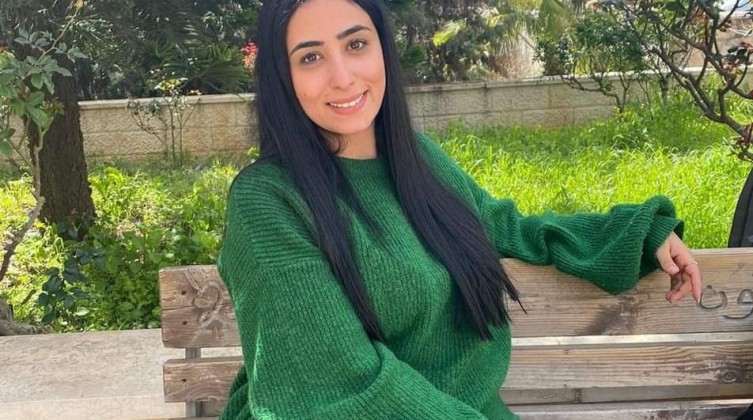 الاحتلال يمدد اعتقال الزميلة الصحفية لمى غوشة لـ8 أيام