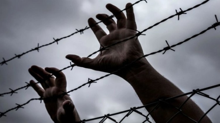 فصائل فلسطينية تعقب على استشهاد الأسير "أبو محاميد"