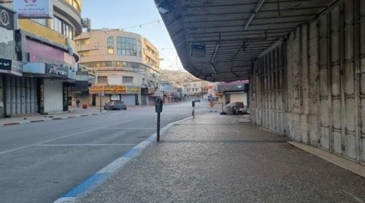 إضراب شامل يعم مدناً الضفة الغربية حداداً على شهداء جنين