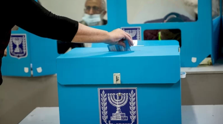 استطلاع: تراجع الليكود قبل 48 ساعة من تقديم قوائم المرشحين لانتخابات الكنيست