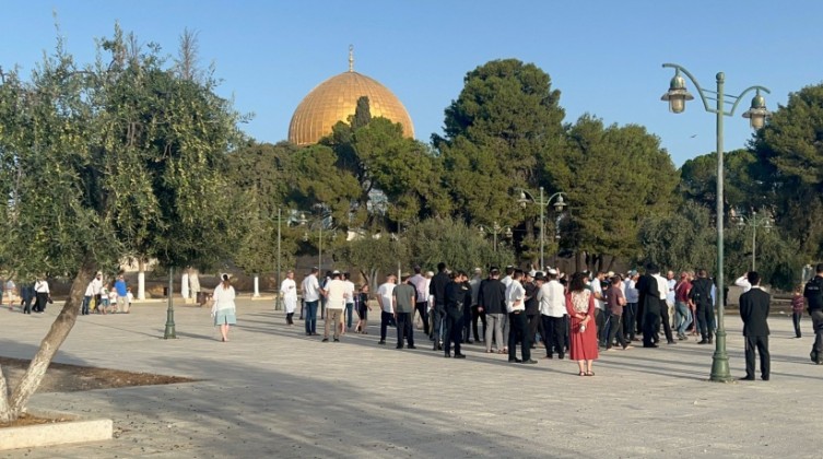 الخارجية تدين اقتحامات المستوطنين للمسجد الأقصى