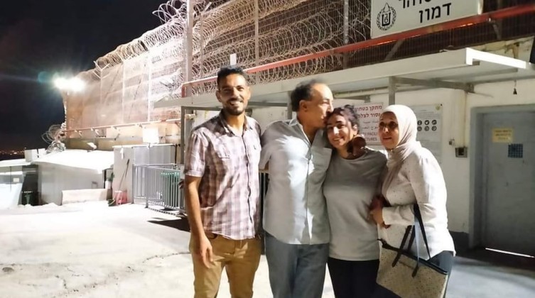 سلطات الاحتلال تفرج عن الصحفية المقدسية لمى غوشة