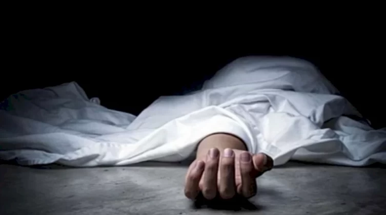 شاب يفصل رأس والدته عن جسدها ليلة زفاف شقيقته !