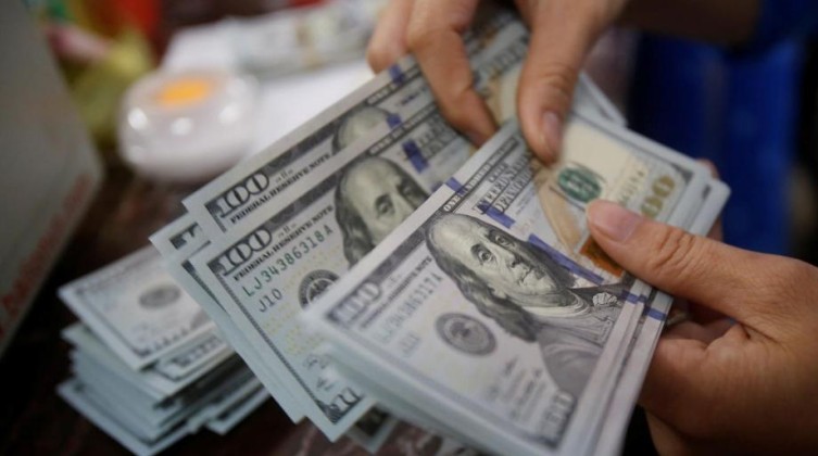 قفزة جديدة على سعر صرف الدولار.. إلى أين وصل؟