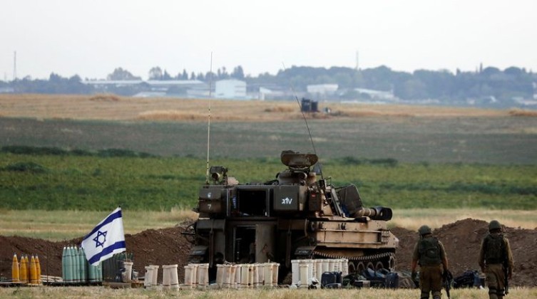 قوات الاحتلال تستهدف المزارعين شمال غزة