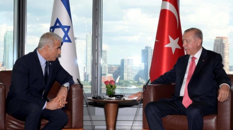 لابيد يبحث مع أردوغان قضية الجنود الأسرى لدى حماس
