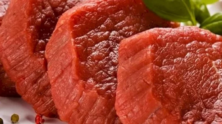 مدينة تحظر إعلانات اللحوم بالأماكن العامة!