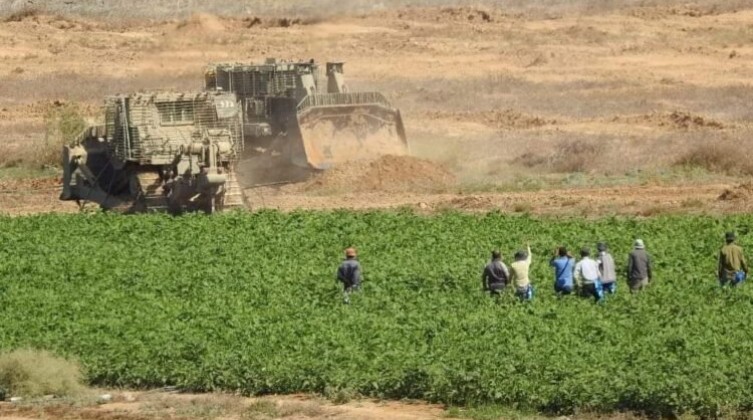 غزة: الاحتلال يستهدف المزارعين وسط وجنوب القطاع