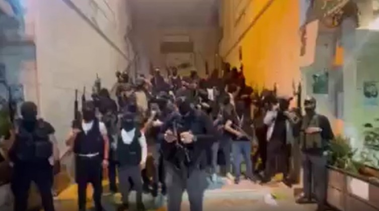 نابلس: مجموعات "عرين الأسود" تعلن استهداف مواقع للاحتلال