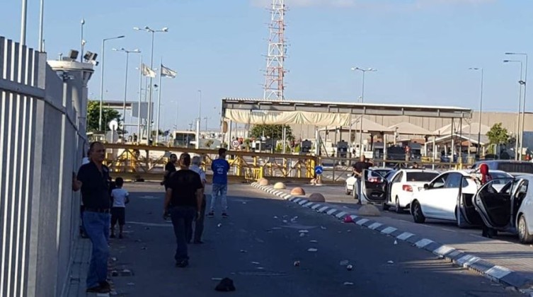 الاحتلال يغلق حاجز سالم قرب جنين حتى اشعار آخر