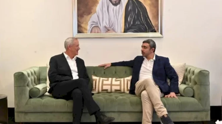 غانتس وبن زايد يناقشان تعزيز السلطة الفلسطينية