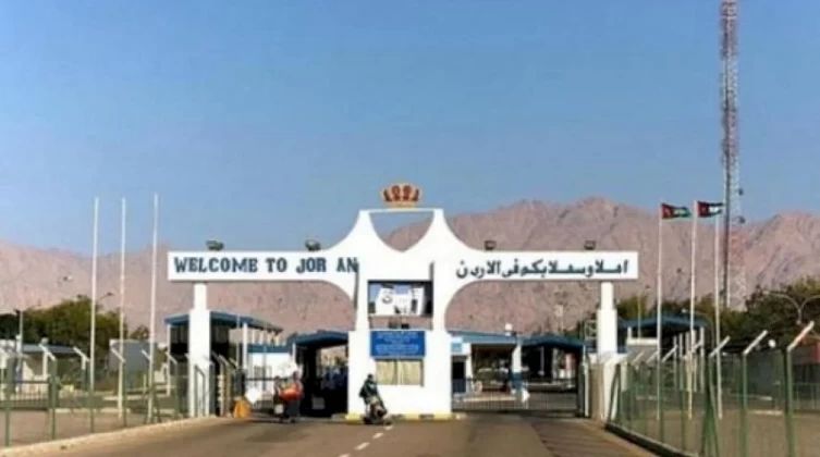 وزير النقل الأردني: تسهيلات وتغييرات إيجابية في جسر الملك حسين قريبا