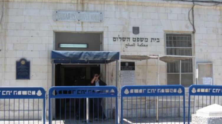 أبو عصب: الاحتلال يحجز على حسابات بنكية لـ 49 أسيراً