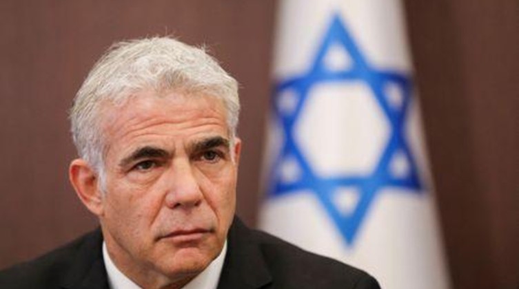 لابيد: ما يحدث بالضفة هو نتيجة ضعف السلطة وحماس والجهاد يبذلون جهداً لإشعال الأوضاع
