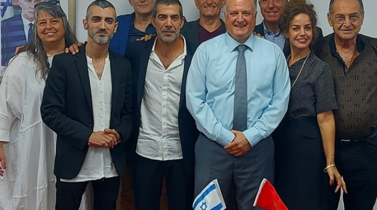 الاعلام العبري يكشف عن فضائح جنسية لبعثة الاحتلال بالمغرب