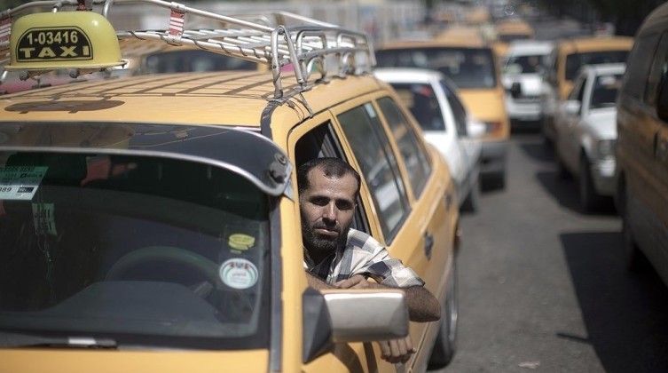 المواصلات بغزة تعلن تجديد حملة التخفيضات لمركبات النقل العمومي