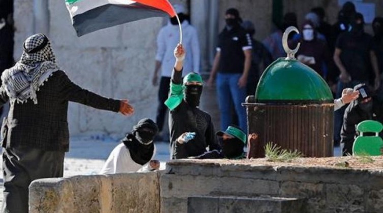 "فتح" تدعو الفلسطينيين إلى النفير العام والرباط في باحات "الأقصى"