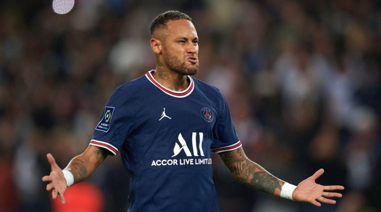بهدف نيمار.. باريس سان جيرمان يتصدر الدوري الفرنسي أمام بريست