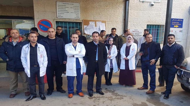 نقيب الأطباء: قرار الرئيس عباس بخصوص نقابة الأطباء غير قانوني وباطل
