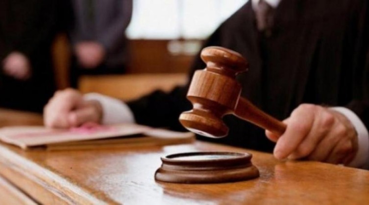 المؤبد وغرامة 25 ألف دينار لمدان بحيازة مواد مخدرة  بالاشتراك مع قاصر