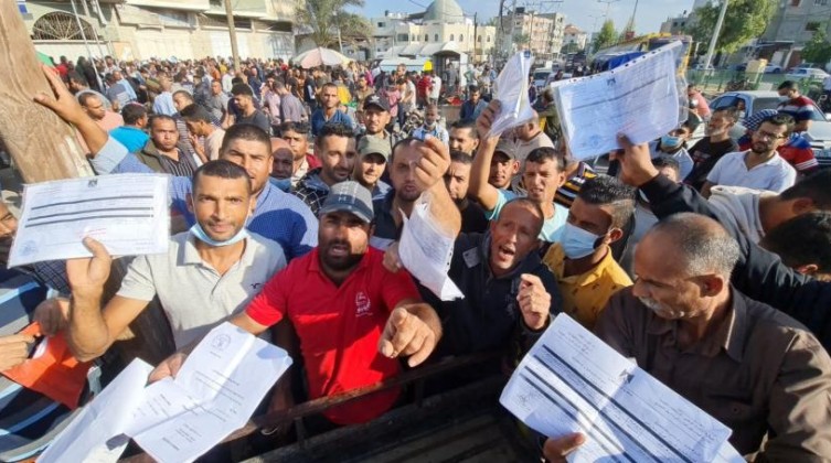 العمل بغزة تغلق التسجيل في الداخل المحتل بشكل كامل