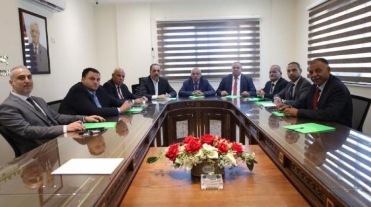 وفد رجال أعمال من الضفة الغربية والقدس يصل إلى غزة