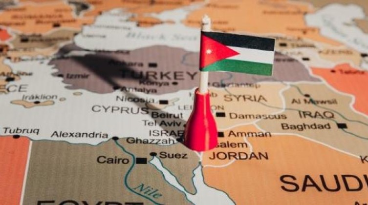 "الأردن" يعلن تثبيت العمل بالتوقيت الصيفي