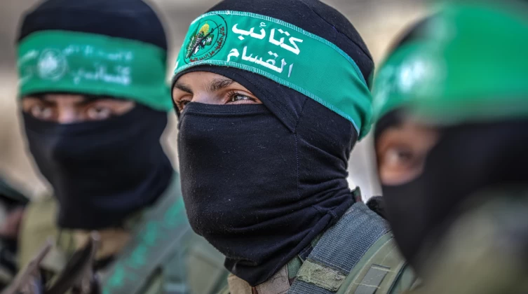 صورة: القسام ينعى أحد عناصره توفي إثر مرض عضال