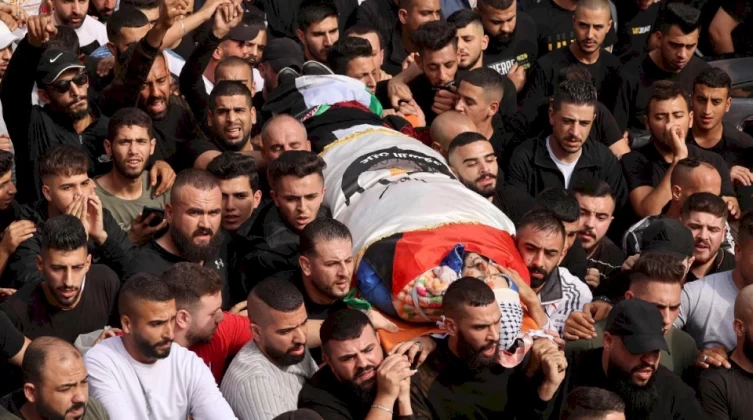 بالفيديو والصور: نابلس جثمان شهيدها الكيلاني