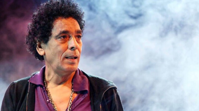 صورة: شاهد- محمد منير يقلق الجمهور بعد ظهوره الأخير