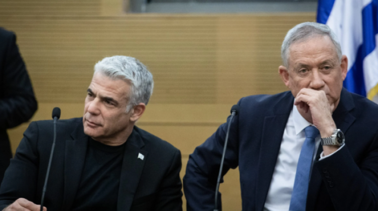 غضب اسرائيلي على لابيد وغانتس عقب عملية نابلس