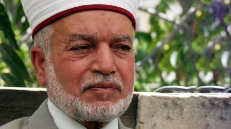 المفتي العام يحذر من تداول نسخة من القرآن الكريم