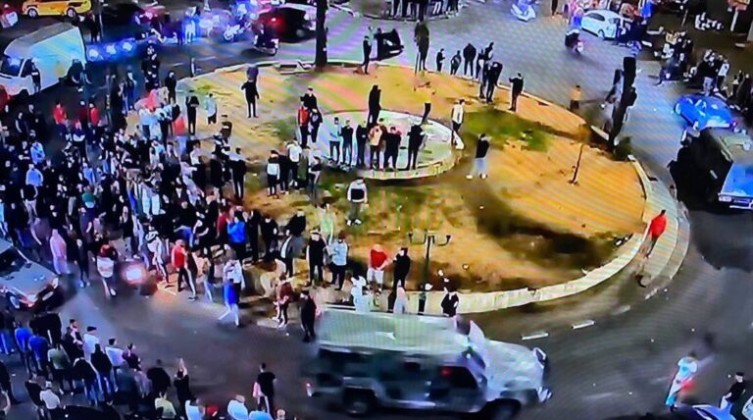 بالفيديو: استجابة كبيرة من الفلسطينيين لنداء "عرين الأسود"
